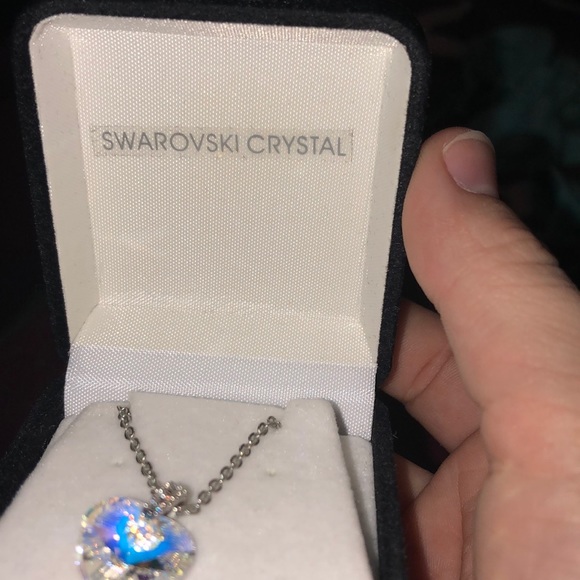 Swarovski crystal heart prism necklace - Picture 3 of 8